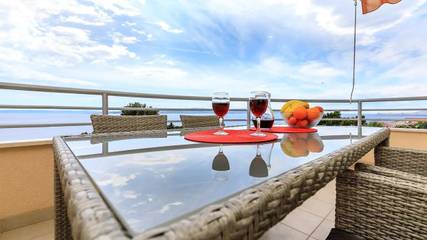 Ferienwohnung für 4 Personen, mit Terrasse und Pool in Brela