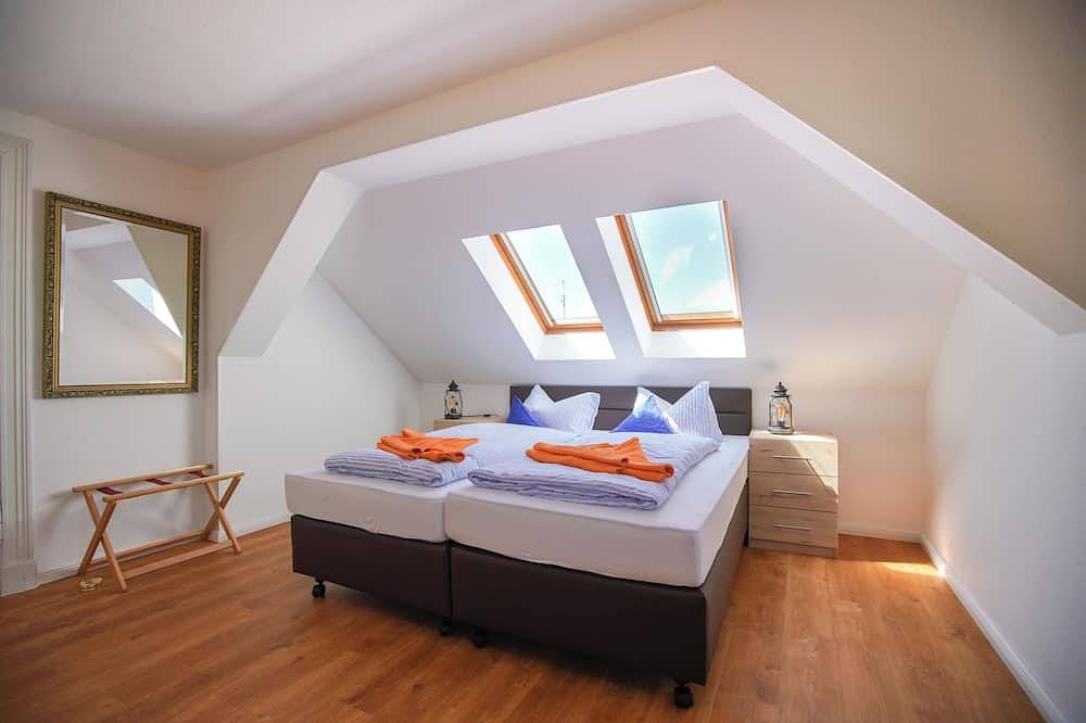Ganze Wohnung, Apartment Seehund, Hotel Windrose, 2 Og, ca.65qm, im Zentrum, ruhig, Borkum in Borkum