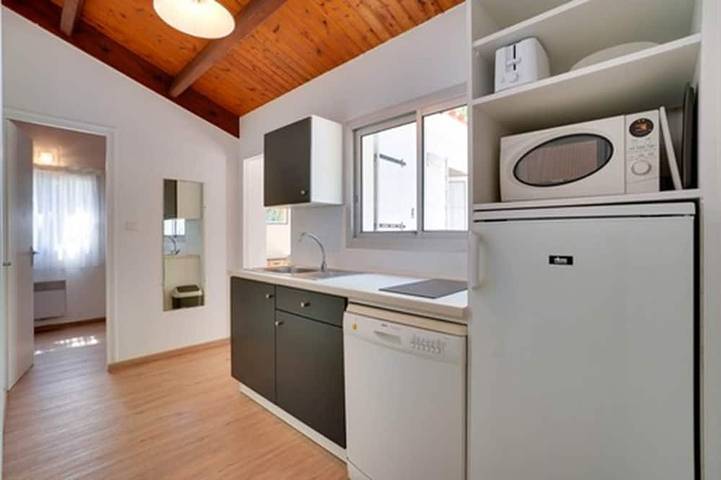 Vacation Home: 2 Bedrooms, Sleeps 5 in La Faute-sur-Mer, L'Aiguillon-la-Presqu'île
