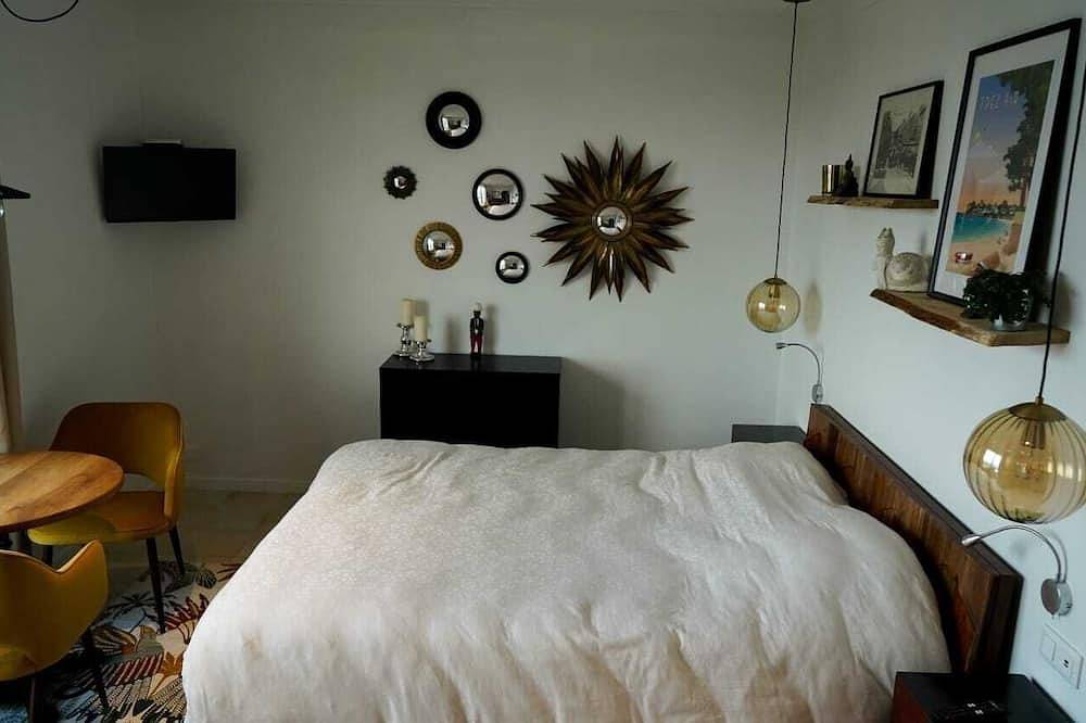 Separate room with sea view in Plougonvelin, Región de Brest