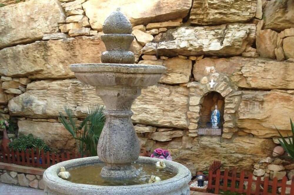 Ganze Wohnung, Ferienwohnung - Siculianahaus mit Garten in Siculiana, Agrigento Provinz