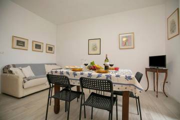 Ferienwohnung für 4 Personen in Desenzano del Garda, Gardasee-Berge, Bild 2