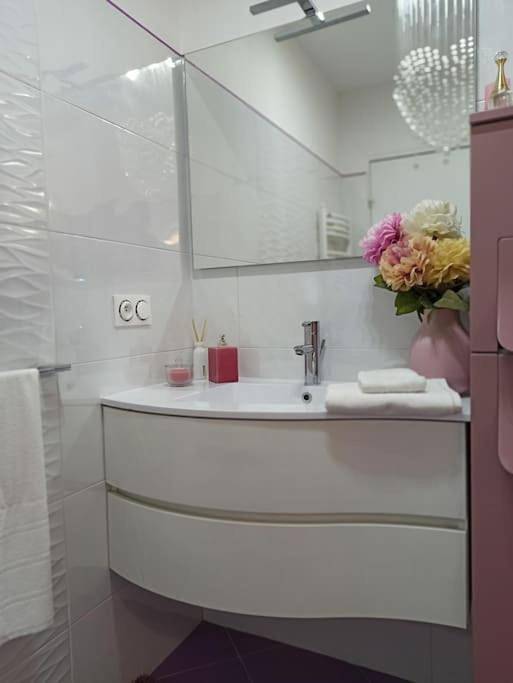 Gîte pour 4 personnes, avec terrasse, adapté aux familles à Lagny-sur-Marne - 2