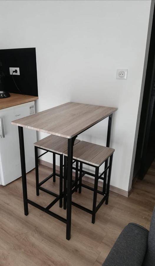 Gîte pour 2 personnes, avec terrasse et piscine à Usclas-d'Hérault - 4