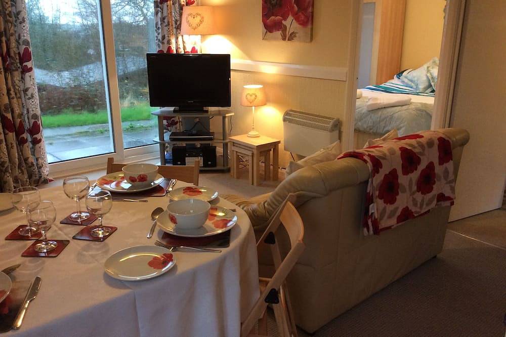 Pet Friendly Chalet.4The Hillside Penstowe Park in Cornwall