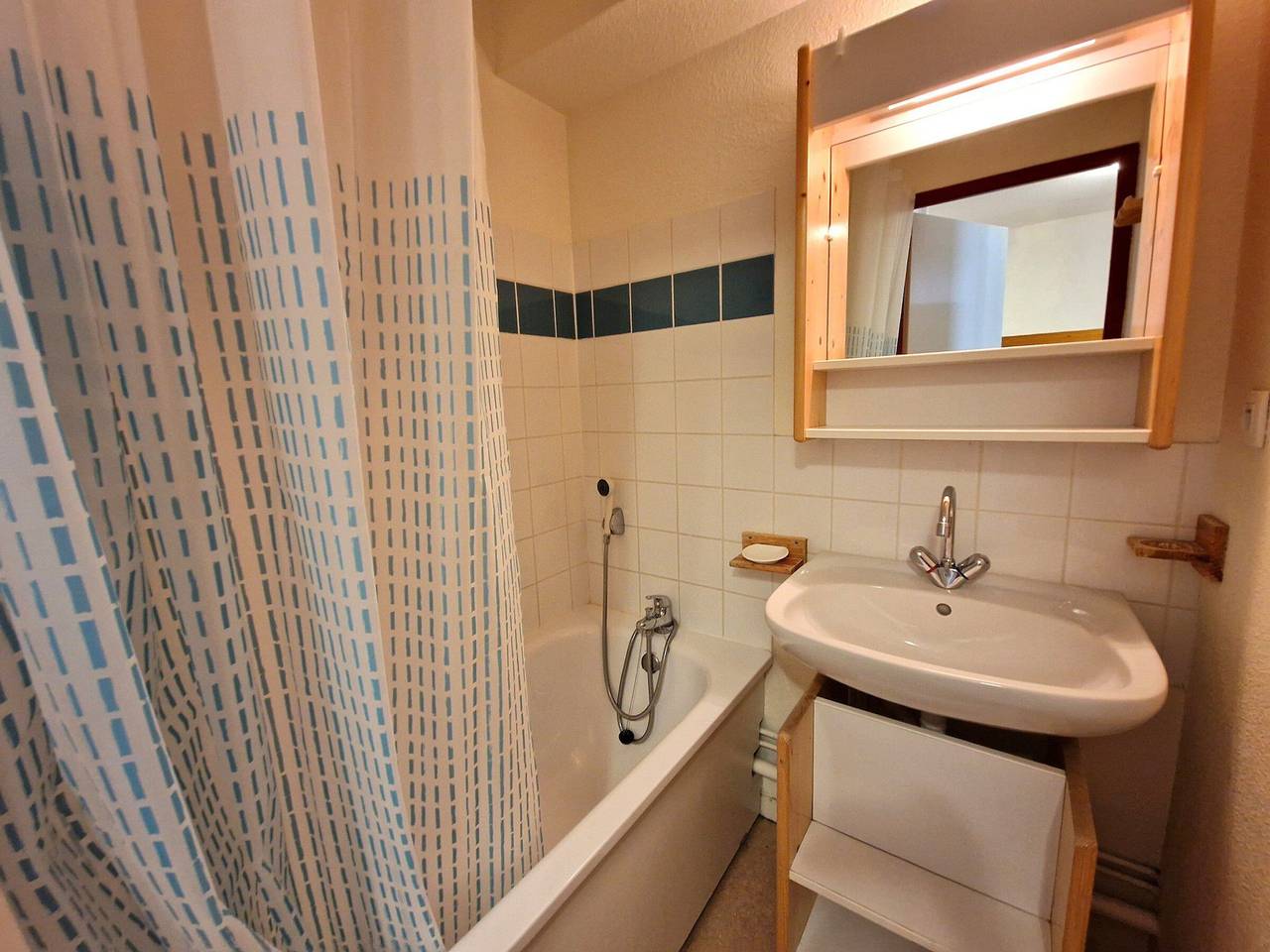 Ganze Wohnung, Dreizimmerwohnung für 6 Personen, 37 m², nahe Skilift und Zentrum, Modane in Valfréjus, Modane
