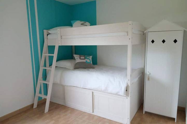 Location de vacances pour 8 personnes, avec jardin et piscine à La Verrie - 2