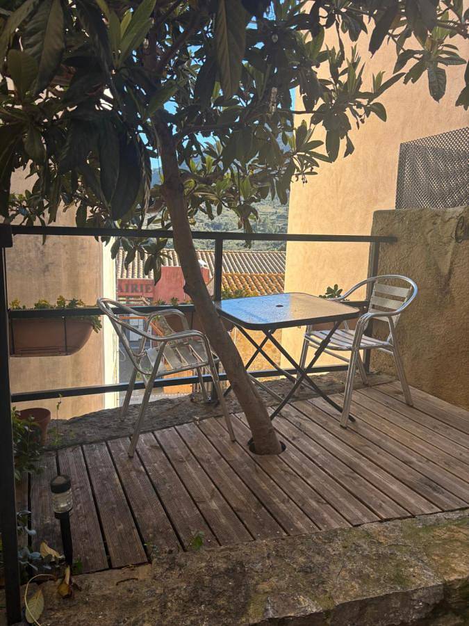 Location de vacances pour 2 personnes, avec terrasse à Cucugnan