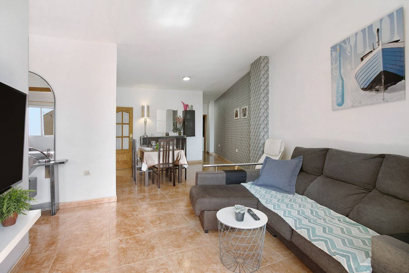 3-Bedroom Holiday Apartment near Santa Cruz with Balcony and Wi-Fi in El Sobradillo, Santa Cruz de Tenerife