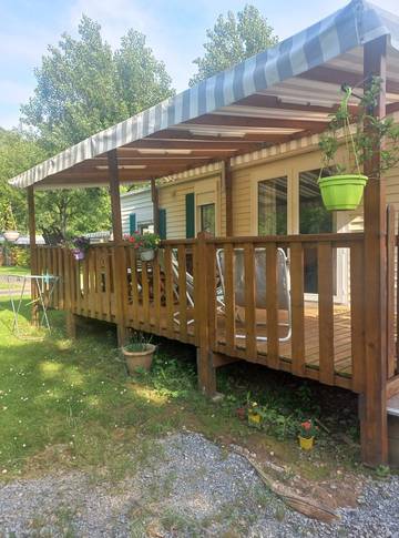 Mobil home pour 4 personnes, avec terrasse à Ascarat