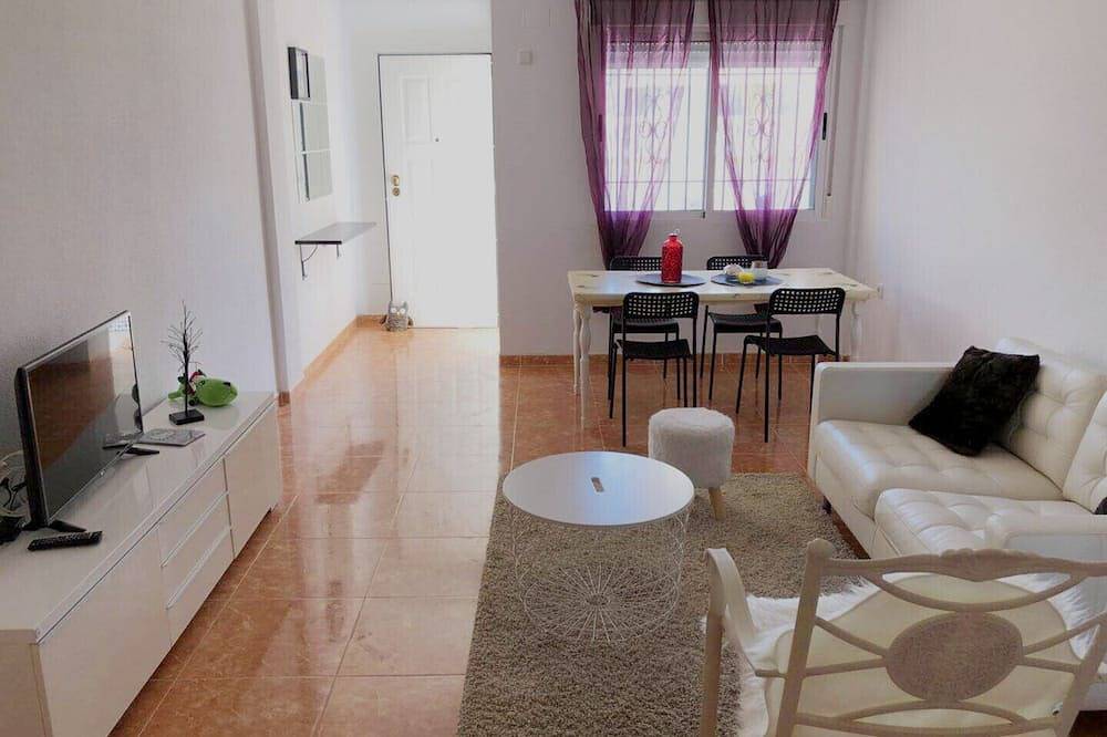 Bungalow Con Terraza 50M2，500M A La Playa in Los Arenales del Sol, Elche