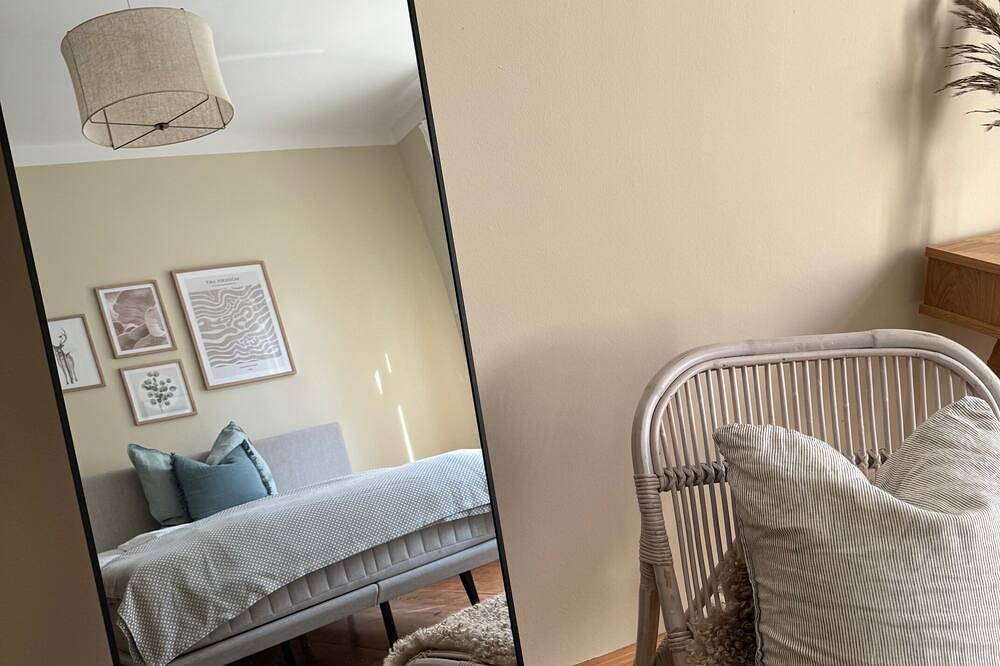 Ganze Wohnung, Schöne Wohnung in ruhiger Lage mit guter Anbindung zu Potsdam und Berlin in Schloss Sanssouci, Potsdam und Umgebung
