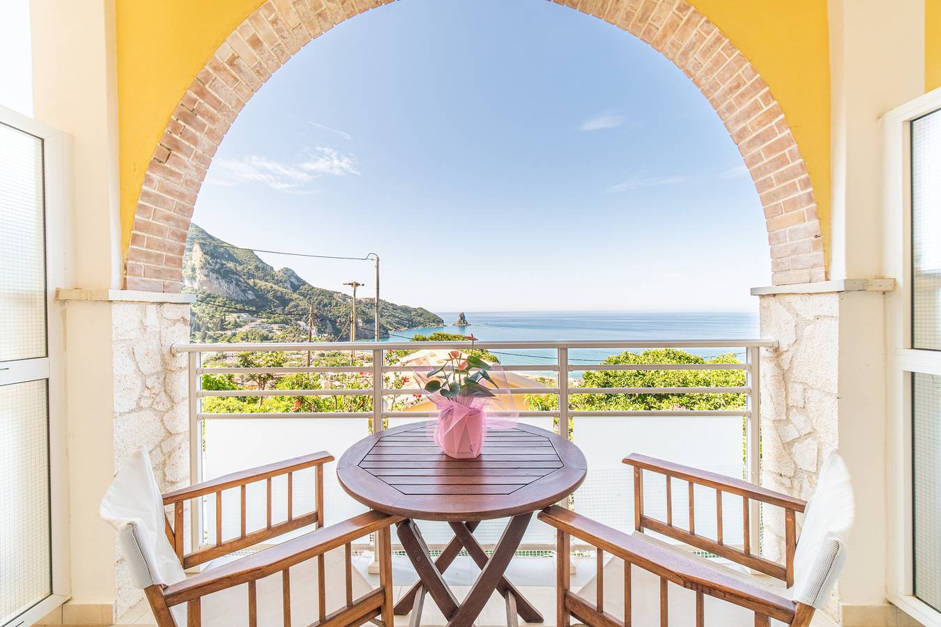 Entire studio, Studio Apartment "Mazis Studio A2" with Sea View, Balcony & Wi-Fi in Agios Gordios, Corfu