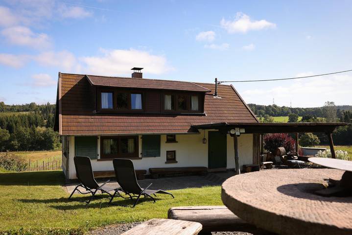 Ferienhaus für 5 Personen, mit Terrasse und Garten im Westerwald - 2