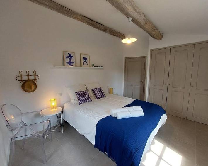 Location de vacances pour 4 personnes, avec sauna et vue ainsi que piscine et jardin, adapté aux familles à Châteauneuf-Grasse - 4