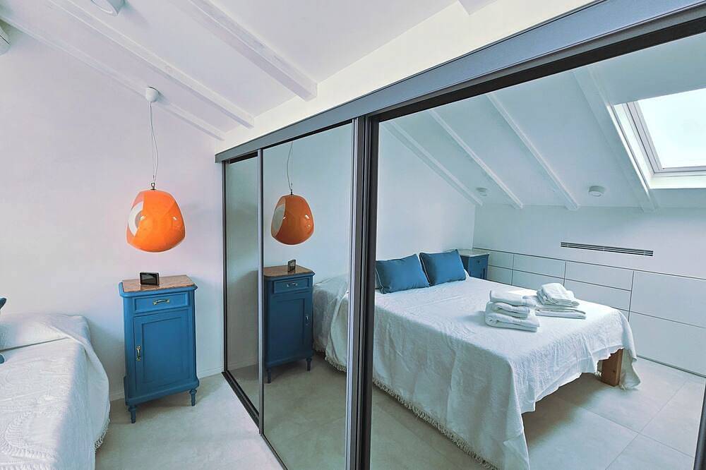 Entire apartment, The Attic Room on Niella Street, in the city center and near the sea in Savona (City), Savona