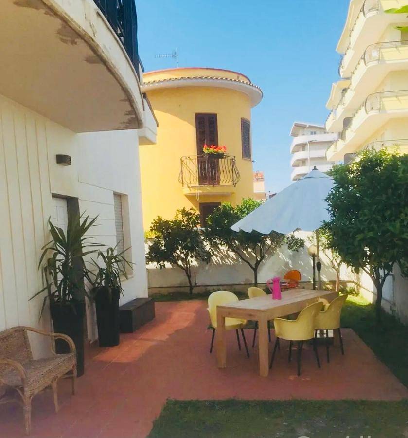 Sinilu a mare in Montesilvano Marina, Montesilvano