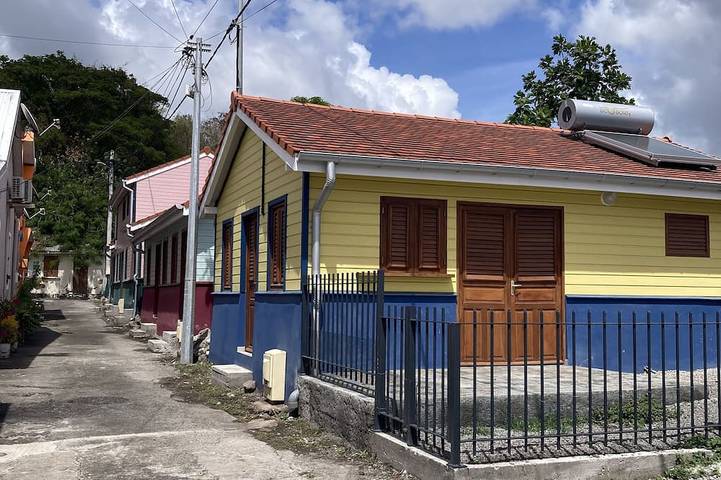 Maison de vacances pour 4 personnes, avec terrasse et jardin dans Arrondissement Saint-Pierre
