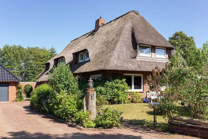 Ferienwohnung für 2 Personen, mit Terrasse und Garten sowie Ausblick in Nebel