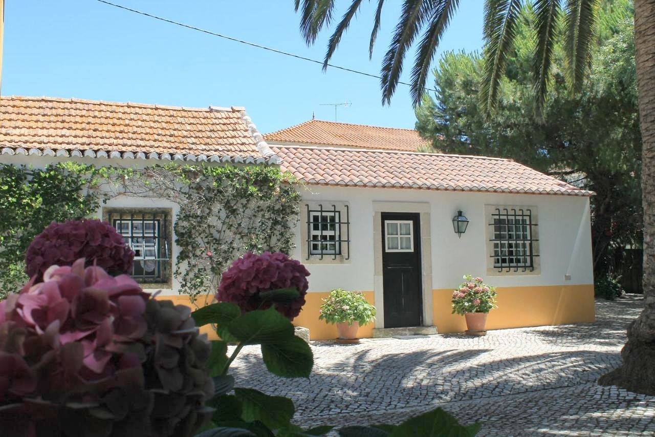 Two-Bedroom House in Carregado, Alenquer
