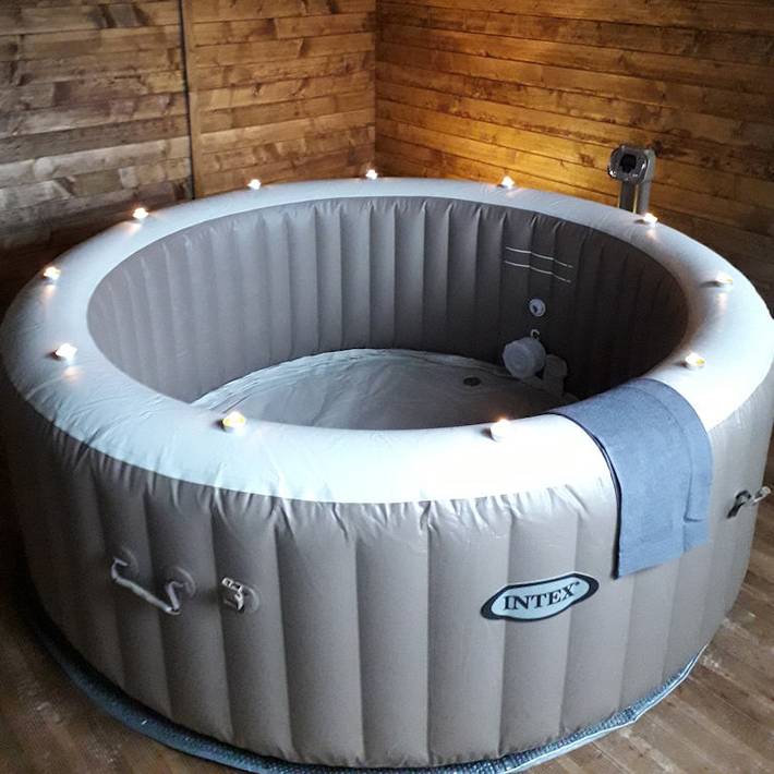 Location de vacances pour 4 personnes, avec jardin ainsi que terrasse et jacuzzi dans Yonne - 2