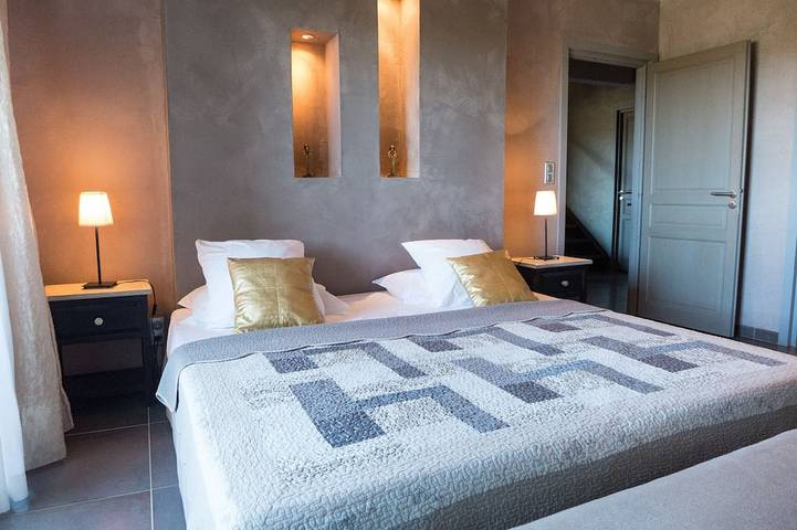 Location de vacances pour 16 personnes, avec jardin à Pauligne - 3