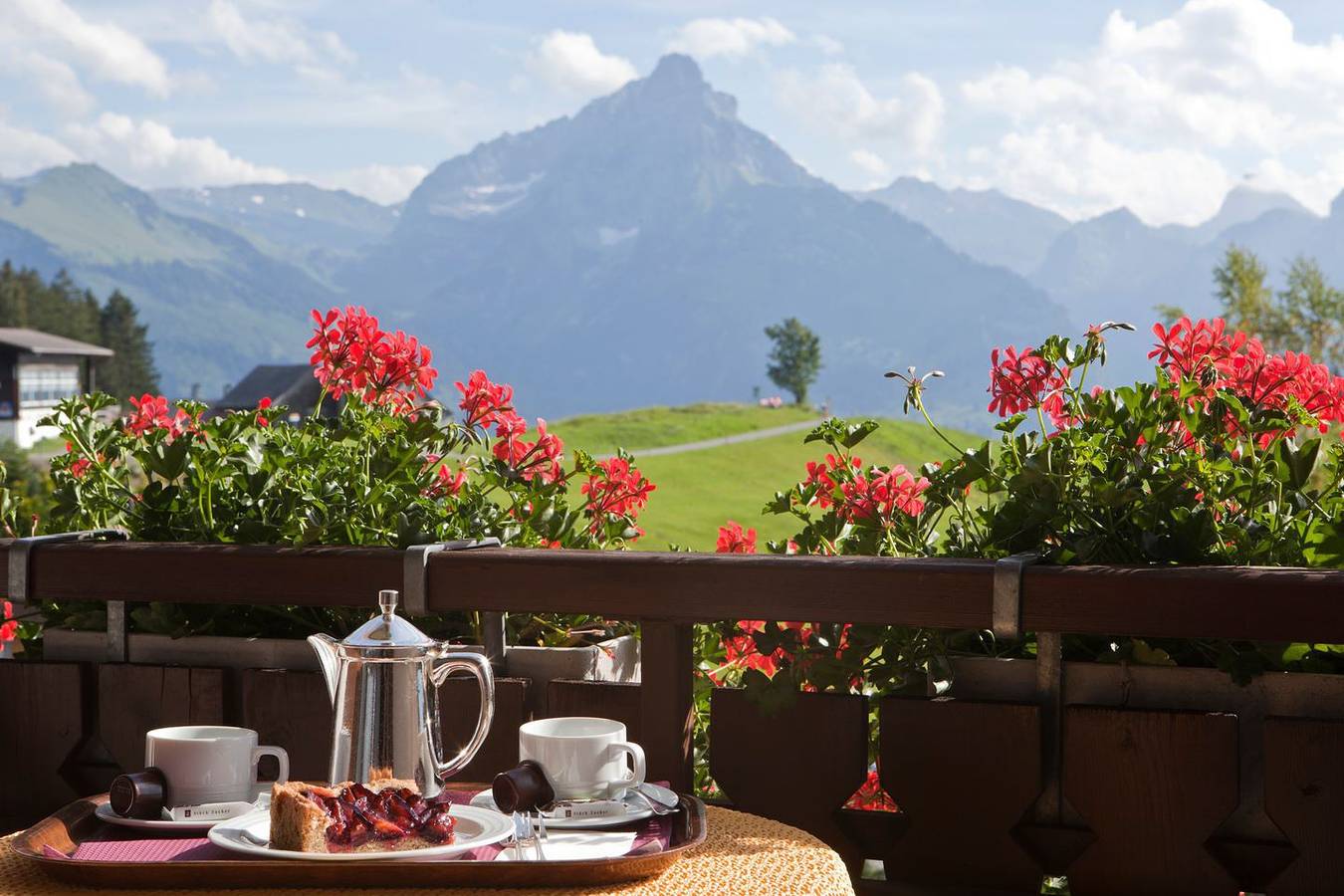 Ganze Wohnung, "Entspannen Sie in der idyllischen Ferienwohnung im Hotel Arvenbüel!" in Amden, Kanton St. Gallen