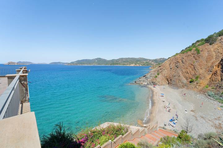 Hel lägenhet, Apartment 'Casa Aldo' with Mountain View, Shared Pool and Balcony in Teulada, Cagliari-provinsen