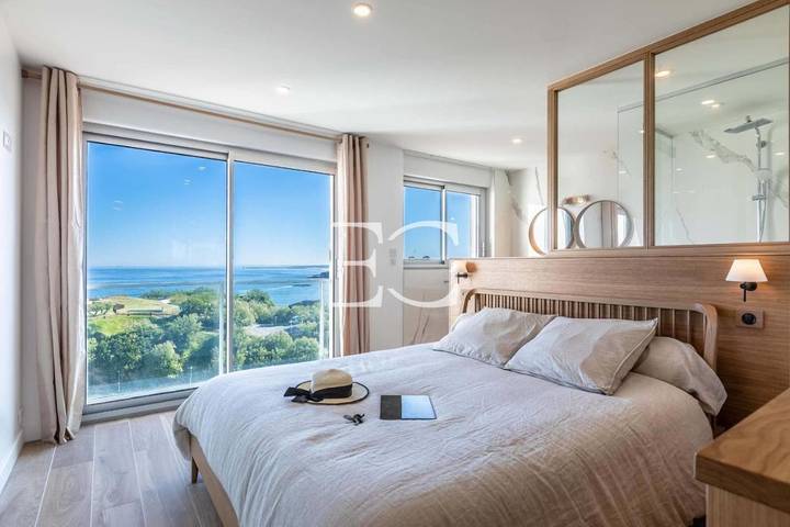 Gîte pour 6 personnes, avec balcon dans Plage du Port-Vieux