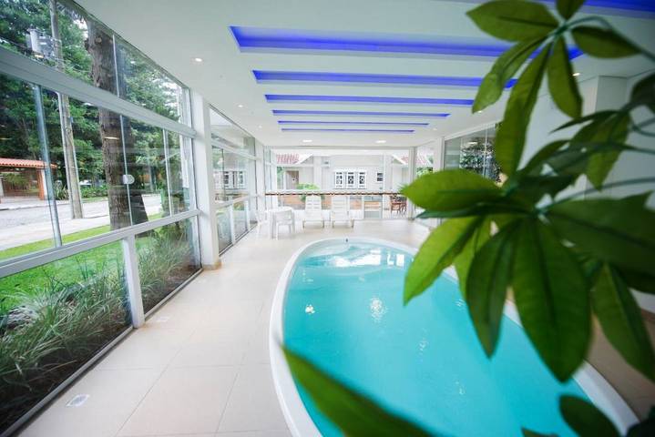 Pousadas para 2 pessoas, com jardim e jacuzzi e ainda piscina em Gramado