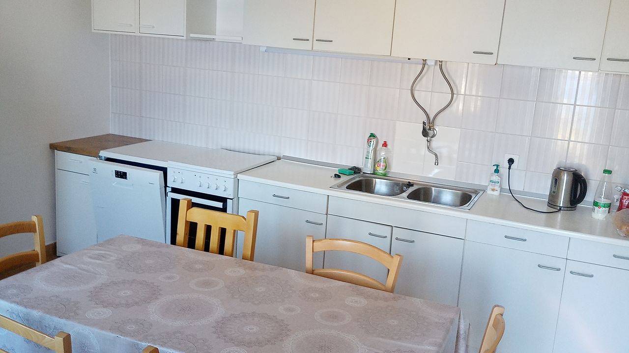Cały apartament wypoczynkowy, Apartament wakacyjny dla 14 osób z taras in Trpanj, Pelješac