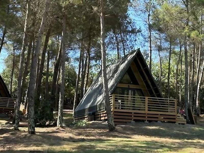 Tritt — Glampingzelt für 5 Personen in der Toskana in einem kleinen Ferienpark in Strandnähe in Riparbella, Etruskische Küste