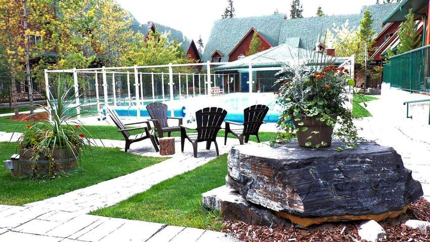 Vakantiewoning voor 8 personen, with zwembad and whirlpool as well as tuin in Banff Nationaal Park