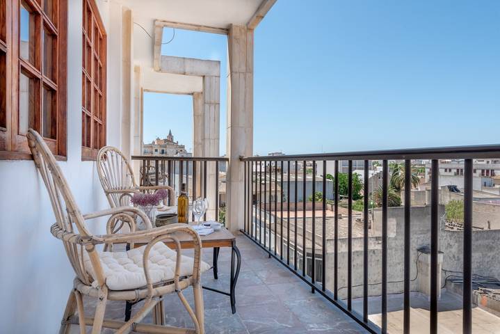 Ganze Wohnung, Modernes Apartment mit Balkonen und Wlan; Haustiere erlaubt, Parkplätze vorhanden in Felanitx, Mallorca Süden