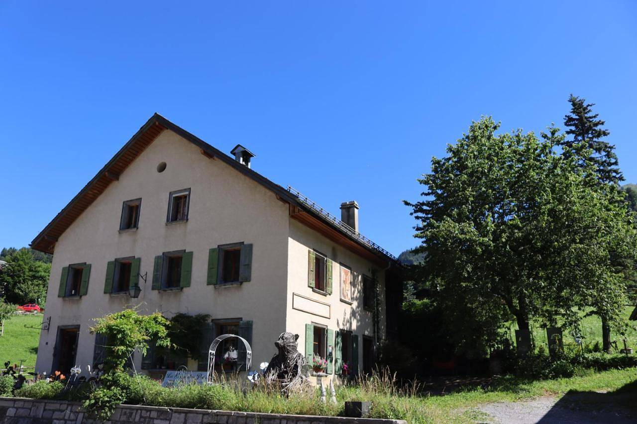 Double Room with Mountain View in La Tine, Rossinière