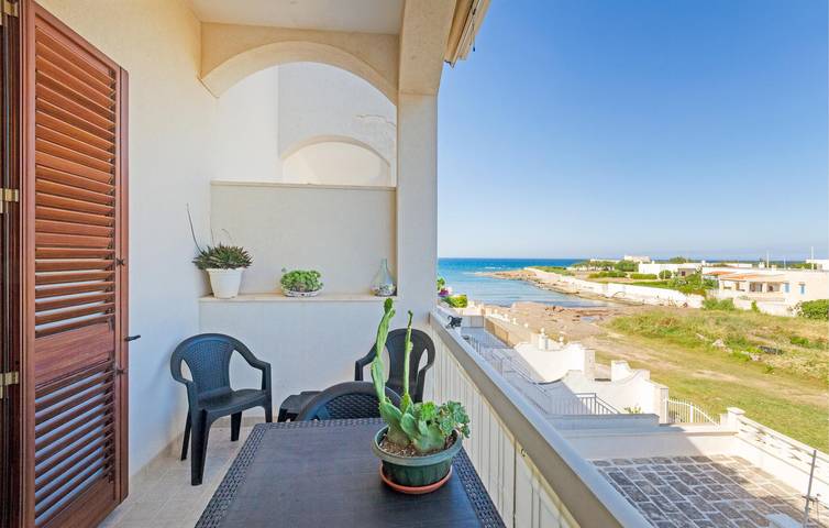 Entire holiday apartment, Cozy Beach Apartment with WiFi and AC in Villanova (Apulia), Ostuni