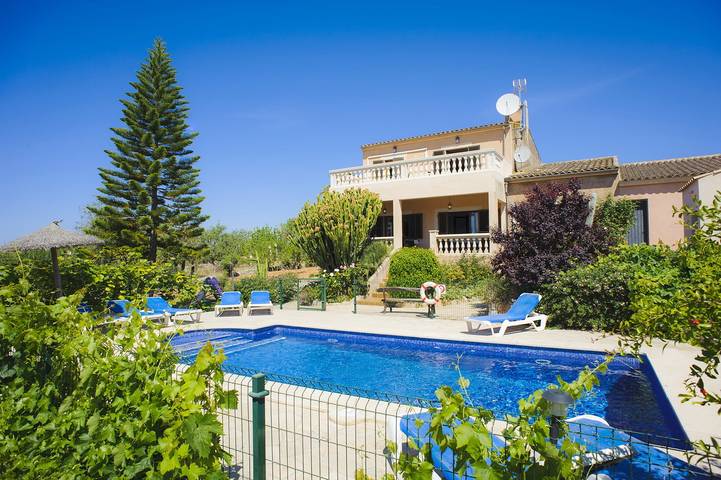 Casa rural para 9 personas, con jardín además de piscina y terraza en Felanitx