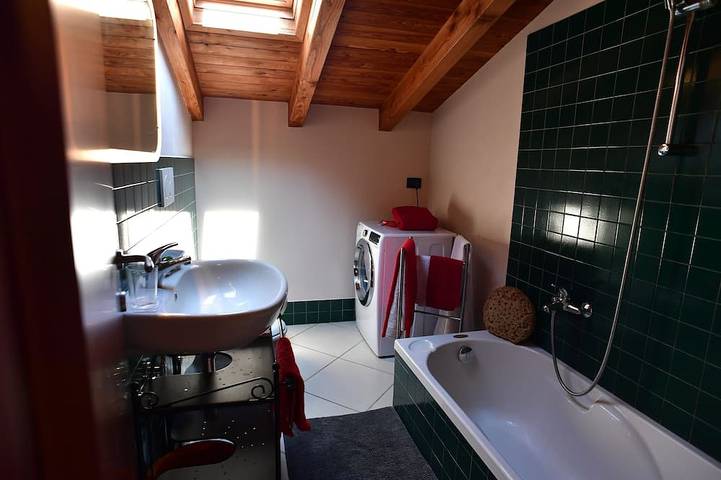 Ganze Wohnung, Golf von Loano am Meer mit Parkplatz in Loano, Riviera di Ponente