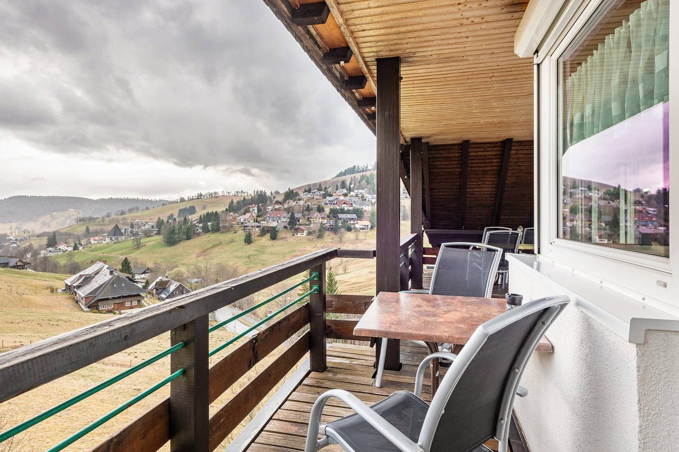Ganze Wohnung, Ferienwohnung 'Erle' mit Bergblick, Gemeinschaftsterrasse und Wi-Fi in Todtnauberg (Todtnau), Todtnau