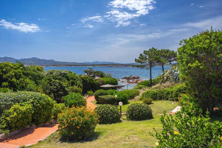 Villa per 4 persone, con Terrazza e Piscina nonché Panorama sull' Isola della Maddalena