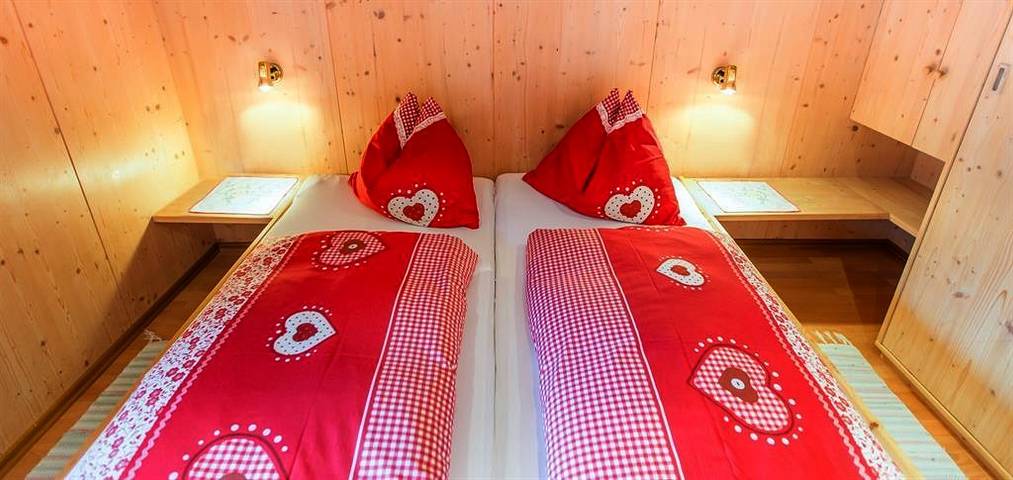 Ferienhaus Arve gemütliches Zirbenhäusl in Großkirchheim, Bezirk Spittal an der Drau