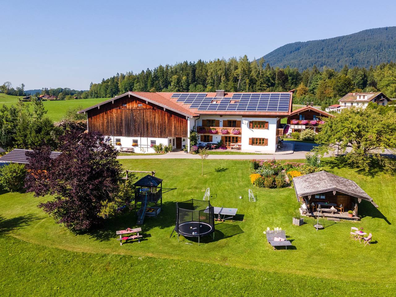 Sotterhof - Chiemgau Karte - Ferienwohnung Lavendel für 2 Personen mit Balkon, Wohnküche, Schlafzimmer, 45 qm in Inzell, Bayerische Alpen