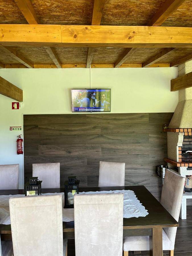 Casa rural para 5 personas, con jardín además de vistas y piscina en Amares - 4