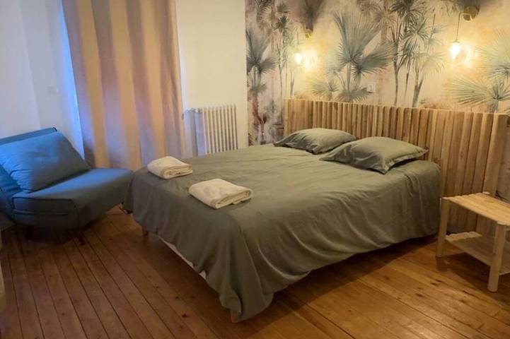 Location de vacances pour 12 personnes, avec jardin et terrasse, animaux acceptés dans Thermes de Bagnoles de l'Orne - 3