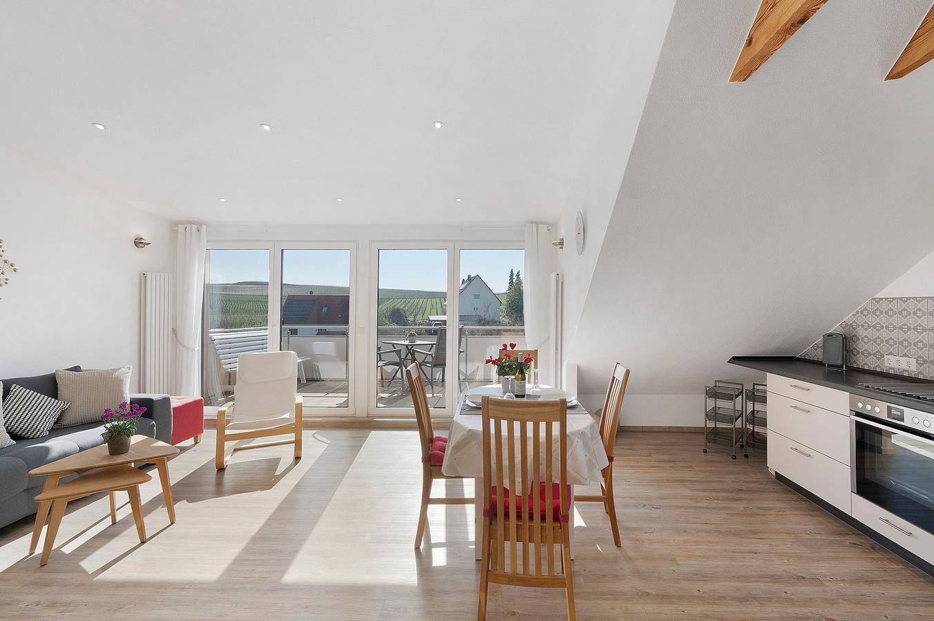 Ganze Wohnung, Ferienwohnung 'Feriendomizil Bergamini' mit Gemeinschaftsgarten, Balkon und Wlan in Bischoffingen, Vogtsburg im Kaiserstuhl