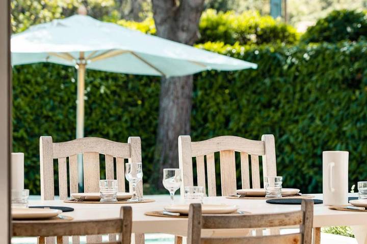 Location de vacances pour 12 personnes, avec piscine ainsi que balcon et vue dans Plage de Nauzan - 2