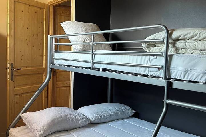 Apartamento entero, Apartment with Balconies (sleeps 6) in Saint-Michel-de-Maurienne, Massif de la Vanoise