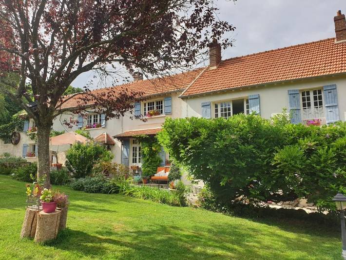 Location de vacances pour 15 personnes, avec terrasse et vue ainsi que piscine et jardin dans Saint-Augustin (Seine-et-Marne)