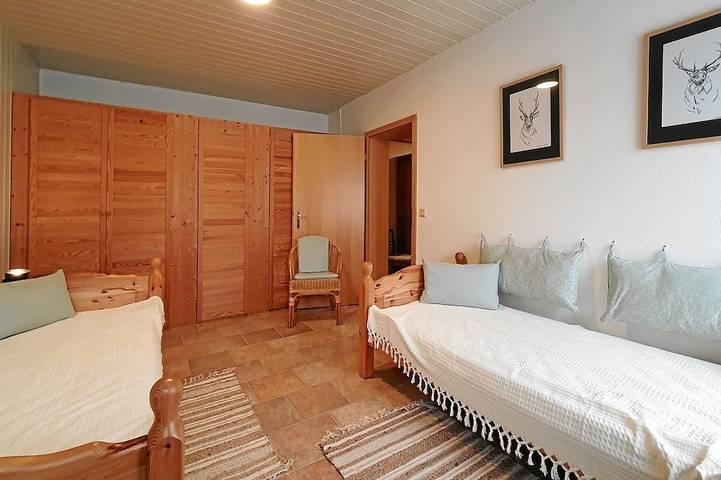 Ferienwohnung für 6 Personen, mit Terrasse und Garten sowie Sauna