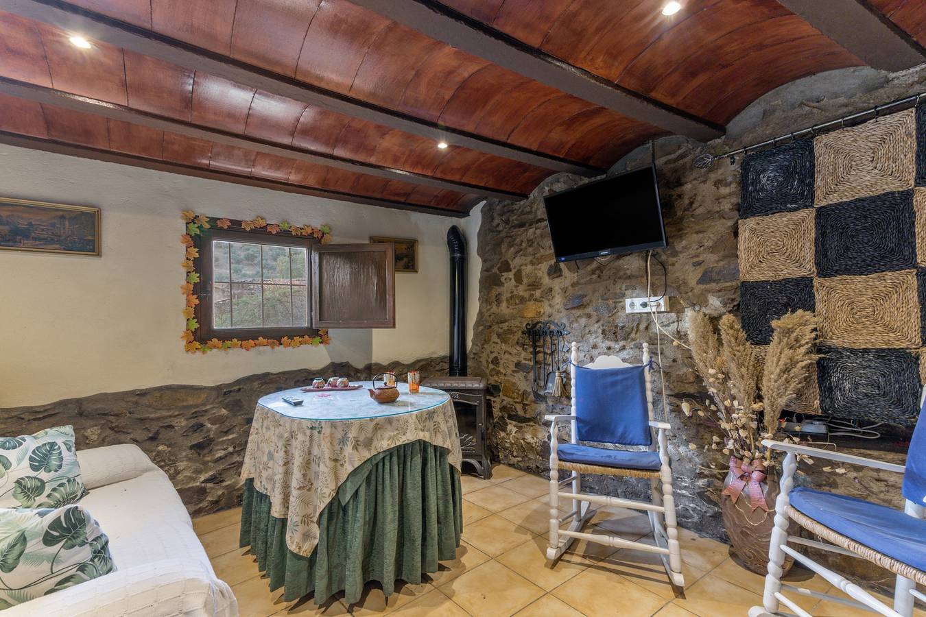 Ferienhaus 'La Casa De Los Bonales' mit Bergblick, privater Terrasse und eigenem Garten in Arroyomolinos de León, Sierra de Aracena y Picos de Aroche
